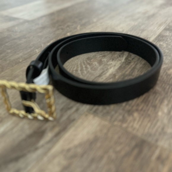 NWOT! J. Crew Classic Italian genuine leather belt with twisted buckle - Medium - Picture 3 of 11